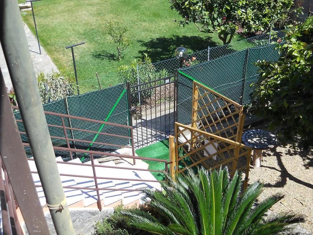 Casa Di Giulia Hotel San Lorenzo al Mare 0*,  Italia